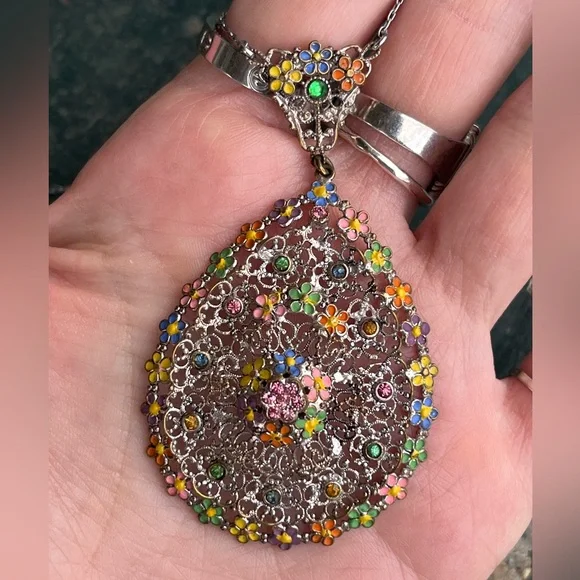 Art Deco Rhodium Plated And Enamel Painted Floral Design LavaliereStyle Necklace - Picture 5 of 16